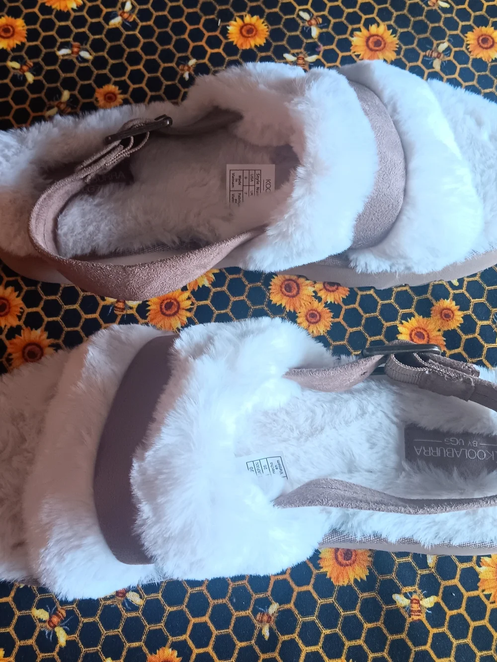 Koolaburra By UGG Fuzz-ee Cream Tan Faux Fur Plush Slingback Sandals NWOT Sz 9